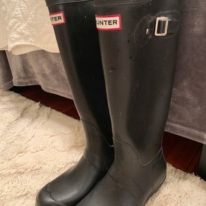 Hunter Tall Rain Boot In Matte Black